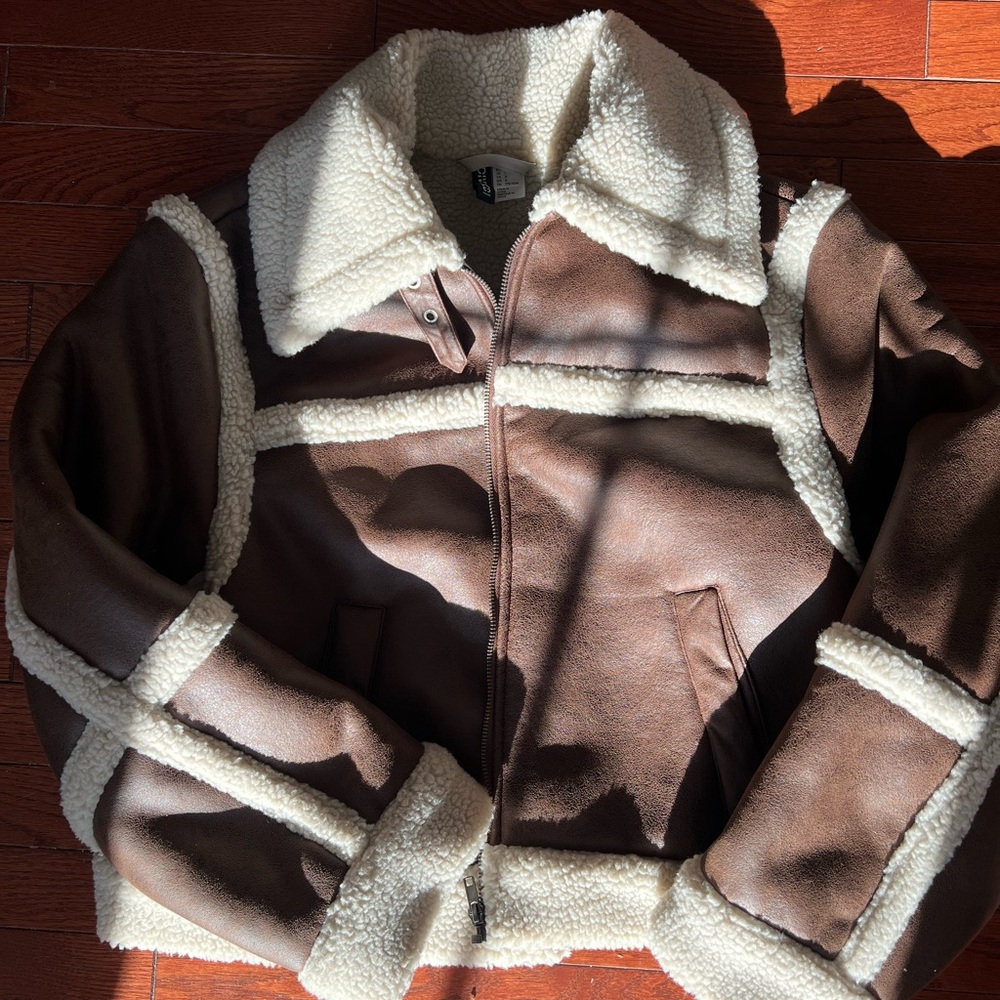 🎀 Brown Shearling Jacket